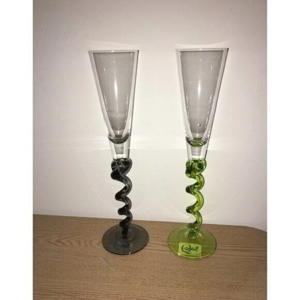 New open box 2 Qualia DNA Flutes Champagne Wine Glasses
